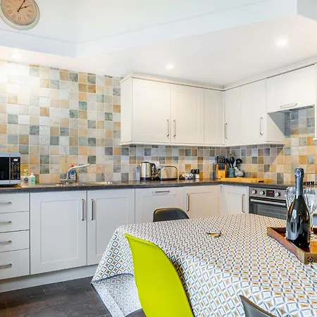 Curlew Close בית נופש *