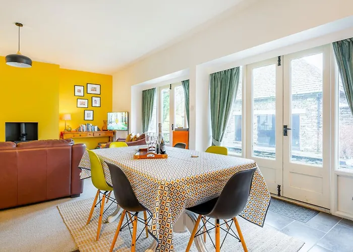 Curlew Close * Ambleside